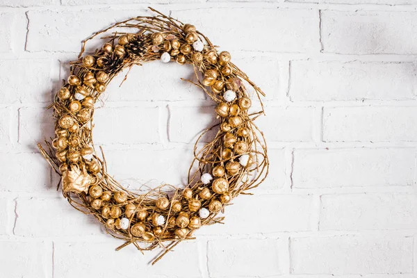 Golden woven wreath — Stock Photo, Image