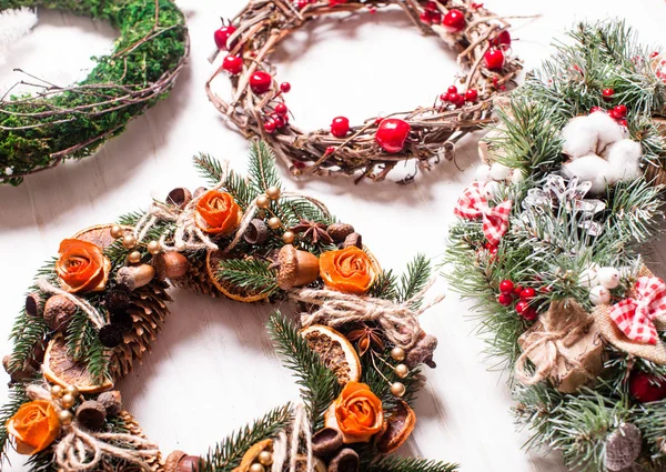 Karácsonyi vásár wreathes — Stock Fotó