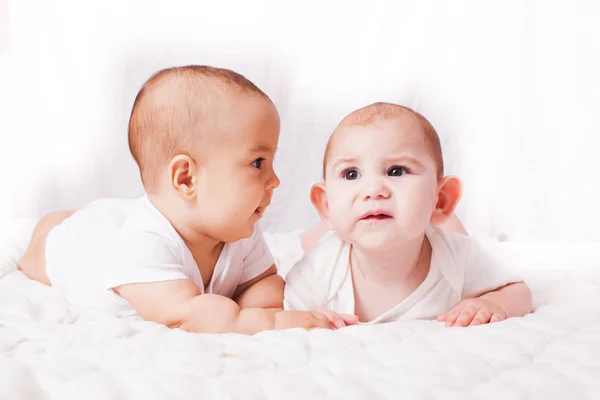 Babies talking, humor — Stock Photo, Image