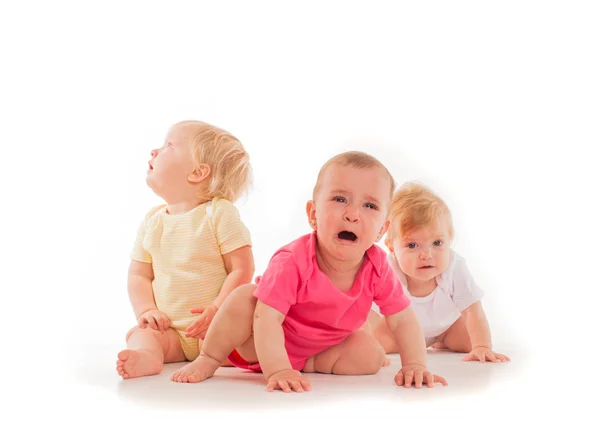 Dolor infantil de los tres bebés — Foto de Stock
