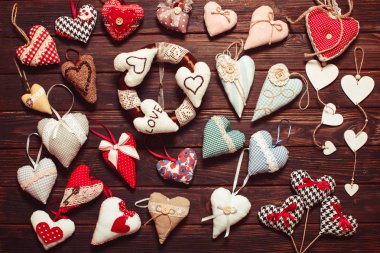 El yapımı kalpler çeşitli