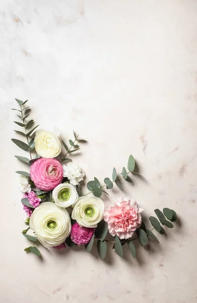 Çiçekli yuvarlak çerçeve — Stok fotoğraf