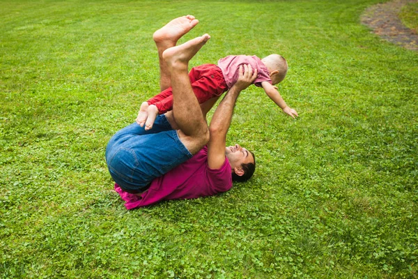 Baba ve oğul birlikte — Stok fotoğraf