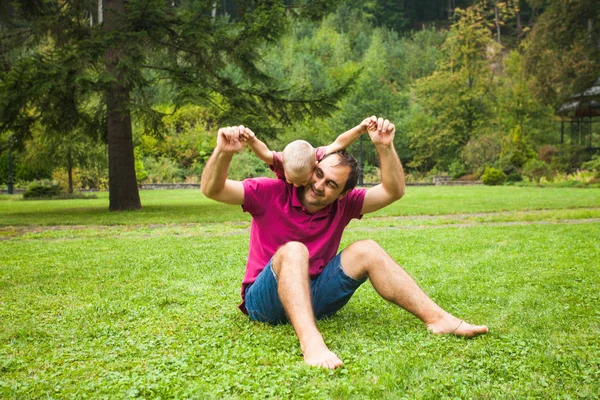 Papá e hijo juntos — Foto de Stock