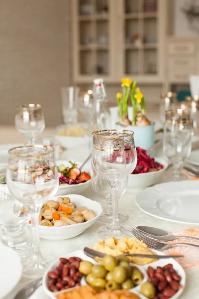 Decorated table for the holiday — Stock Photo, Image