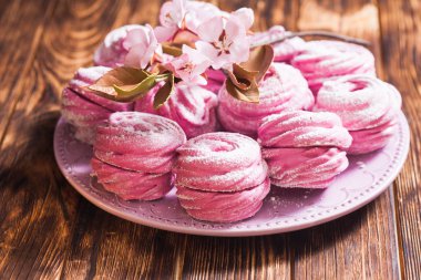 Şekerli tatlı lokum