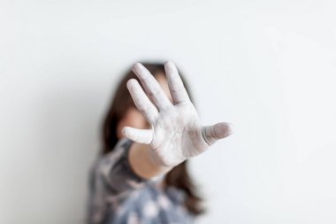 Bir çocuk kötüye durdurun