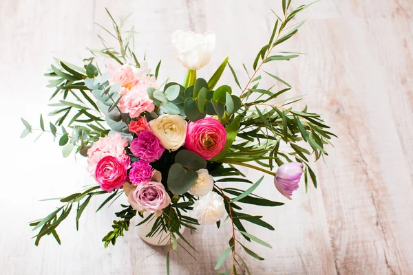 Buquê de primavera rosa — Fotografia de Stock