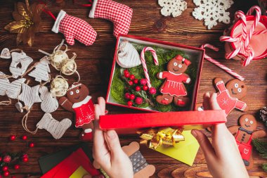 Hazırlık bir Noel hediye kutusu