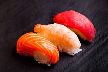 Ağaç suşi kümesi