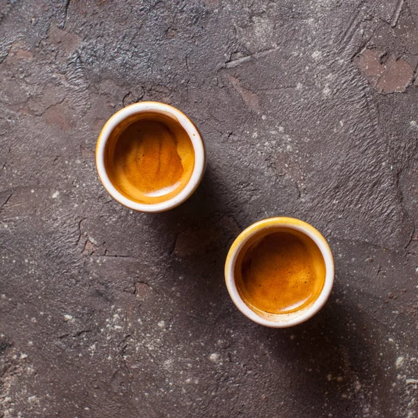 Две чашки кофе эспрессо — стоковое фото