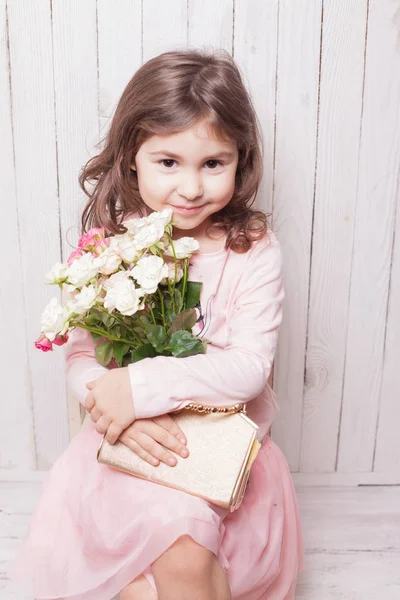 Girl with roses — Stock Photo, Image