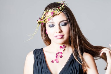 Gül yaprakları çiçek makyaj