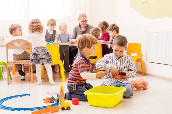 Juegos para niños — Foto de Stock