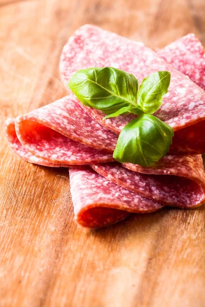 Rebanadas de salami macro — Foto de Stock