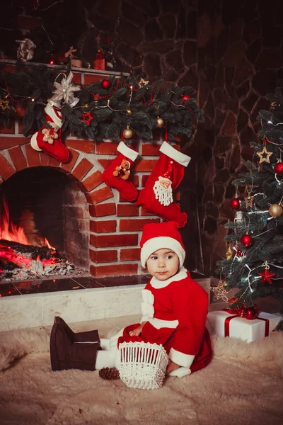 クリスマス装飾暖炉 — ストック写真