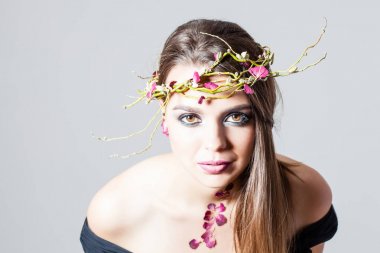 Gül yaprakları çiçek makyaj