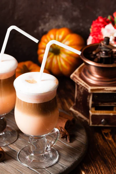 Läckra pumpa kryddig latte — Stockfoto