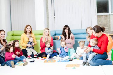 Anneler ve çocukları