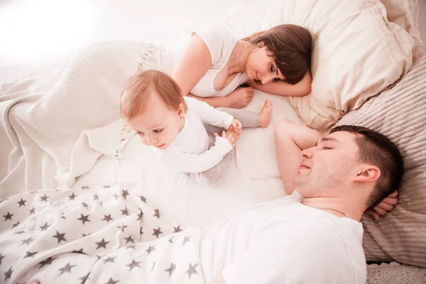 Padres cansados y soñolientos — Foto de Stock