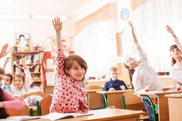 Leerlingen in de klas — Stockfoto