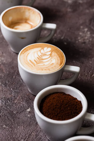 Etapas de preparação de cappuccino — Fotografia de Stock