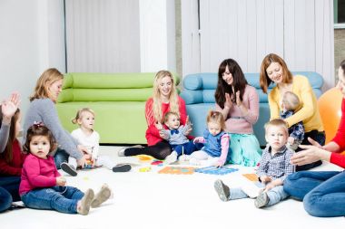 Anneler ve çocukları