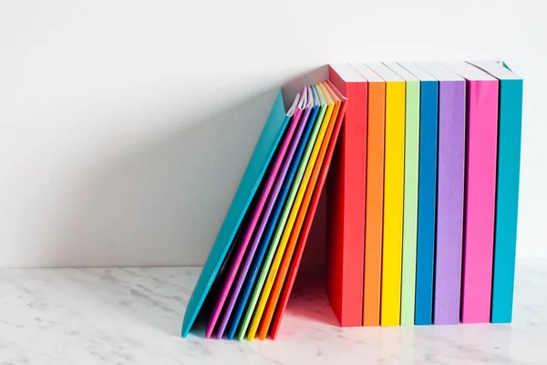 Collezione colorata dei libri — Foto Stock