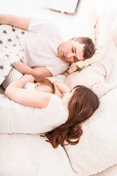 Cosleeping and breastfeeding