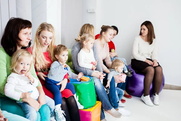 Group of mothers with kids — Stock Photo, Image