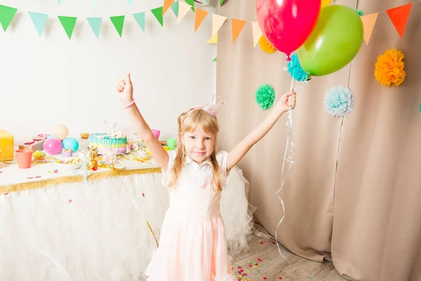 Boldog születésnapot kislány — Stock Fotó