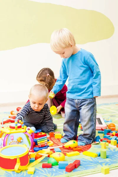 Jeux à la maternelle — Photo