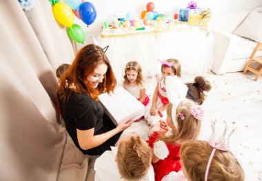 Animatör ile oyunlar 