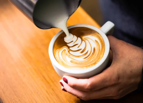 Latte arte no copo — Fotografia de Stock
