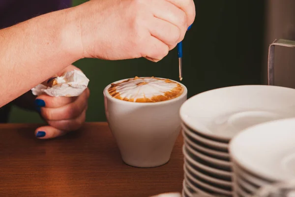 Latte art on the cup — Stock Photo, Image