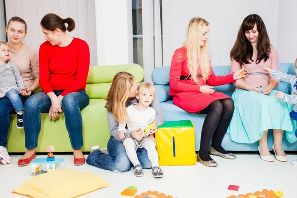 Mothers and children — Stock Photo, Image