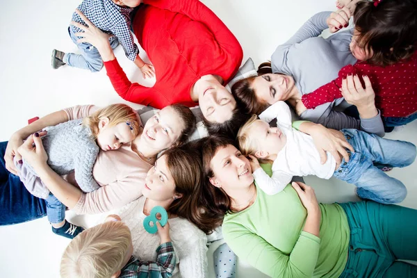 The children with moms — Stock Photo, Image