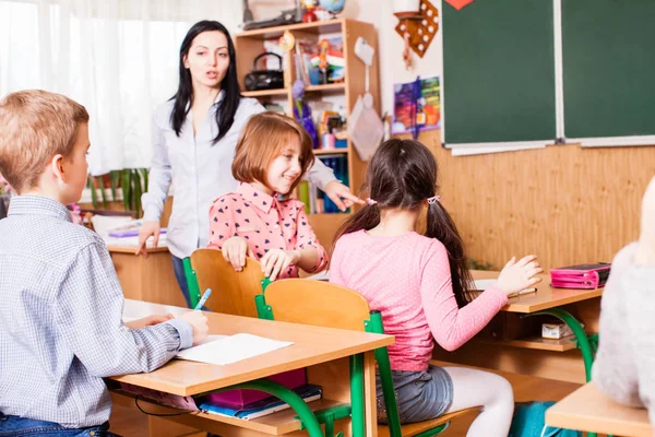 Profesor comienza la lección — Foto de Stock