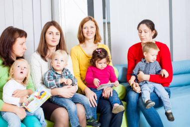 Anneler ve çocukları