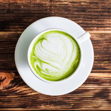 Matcha latte bardağı.