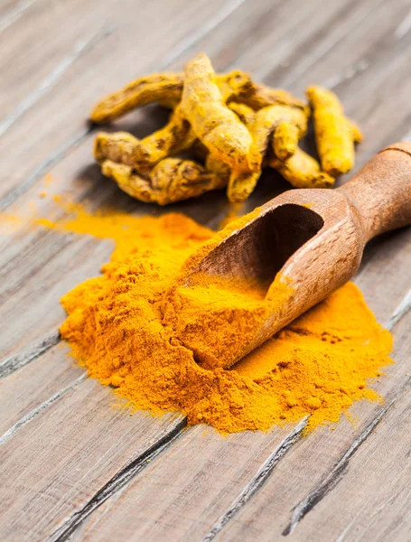 The turmeric powder — Stock Photo, Image