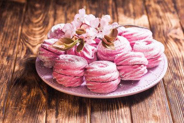 Şekerli tatlı lokum