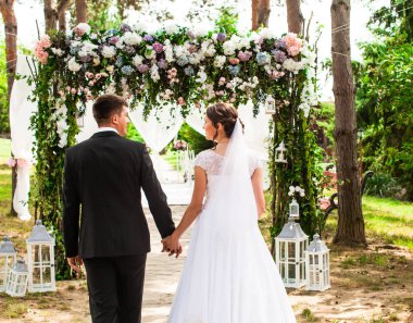 Düğün çifti açık