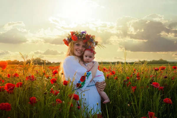 Beziehung zwischen Eltern und Kindern — Stockfoto