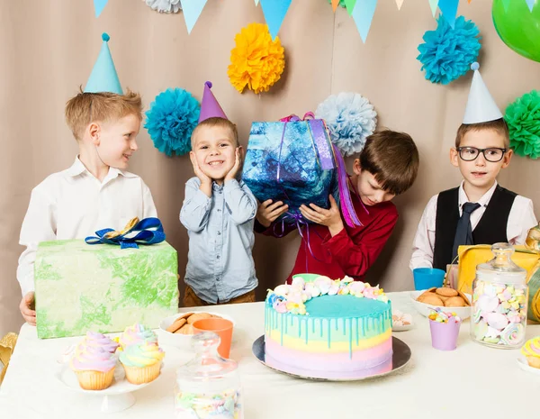 Fiú születésnapi torta — Stock Fotó