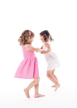 İki kız kardeş izole