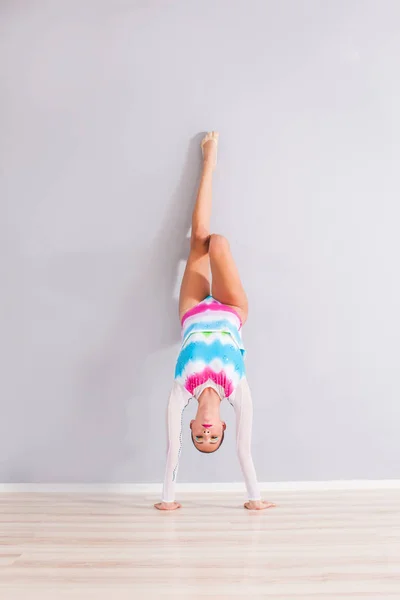 Professionele gymnast vrouw — Stockfoto