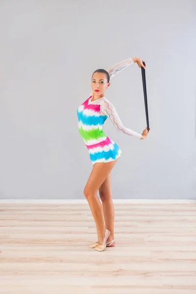 Femme gymnaste avec corde — Photo