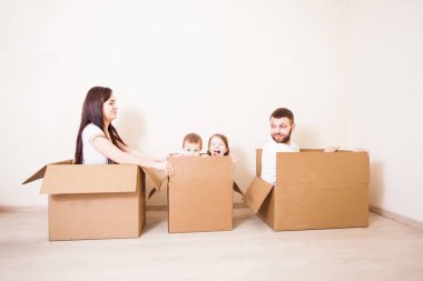 cardborad kutuları kapalı