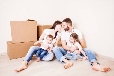 Aile eşya kutuları